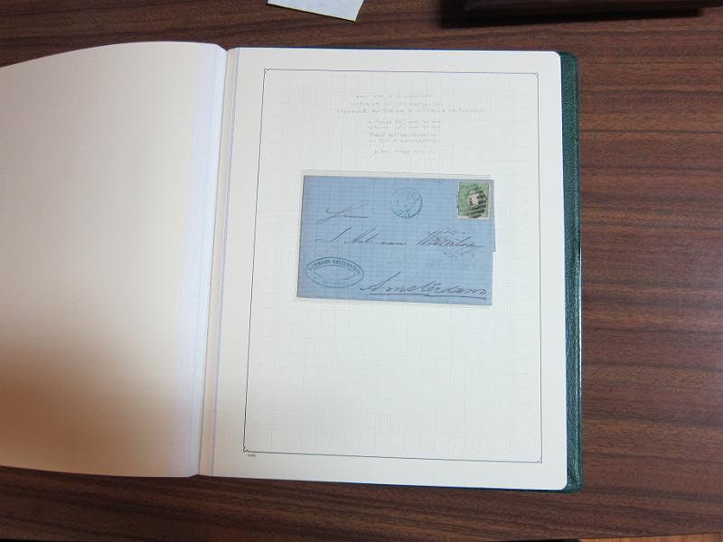 0018 (61).JPG -     Lote:    18      Marcofilia      Lotes Especiais       Descrição:         Portugal &mdash; Colecção especializada em dois álbuns com estudo especializado das marcas de duplo círculo e circulares de Lisboa, com selos de diversas emissões e cartas. Lote a ver.        Lote       Valor Base:     &euro; 1.000,00     Valor Venda:     Retirado     